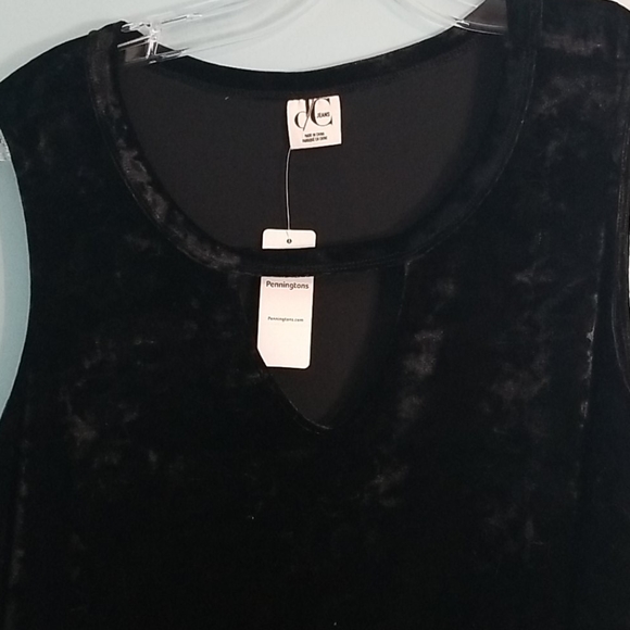 Penningtons black velvet top with cutout 1X NWT - Picture 3 of 10